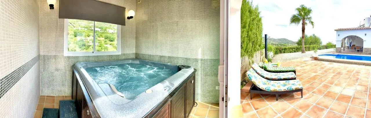 Casa Moreno Canillas de Albaida 0*,  إسبانيا